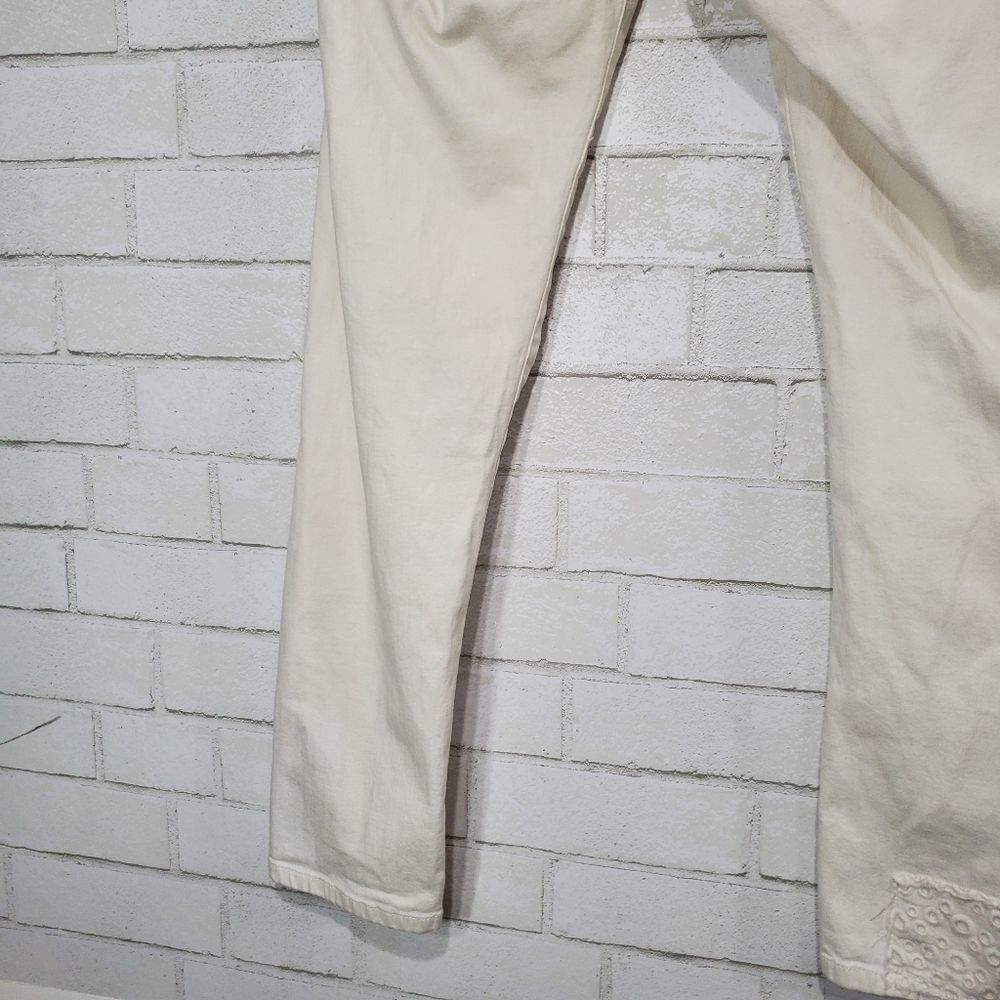 Women's Distressed White Patch Jeans - Picture 9 of 16